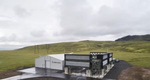 โรงงานดักจับคาร์บอนจากอากาศที่ใหญ่ที่สุดในโลกที่ไอซ์แลนด์